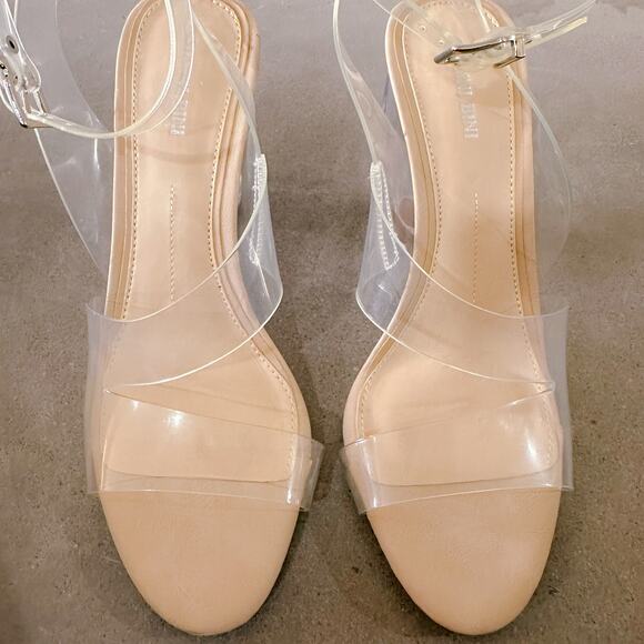 Gianni Bini Ahrley Lucite Clear Vinyl Ankle Strap Strappy Sandals Heels 10 NWT - Picture 6 of 12